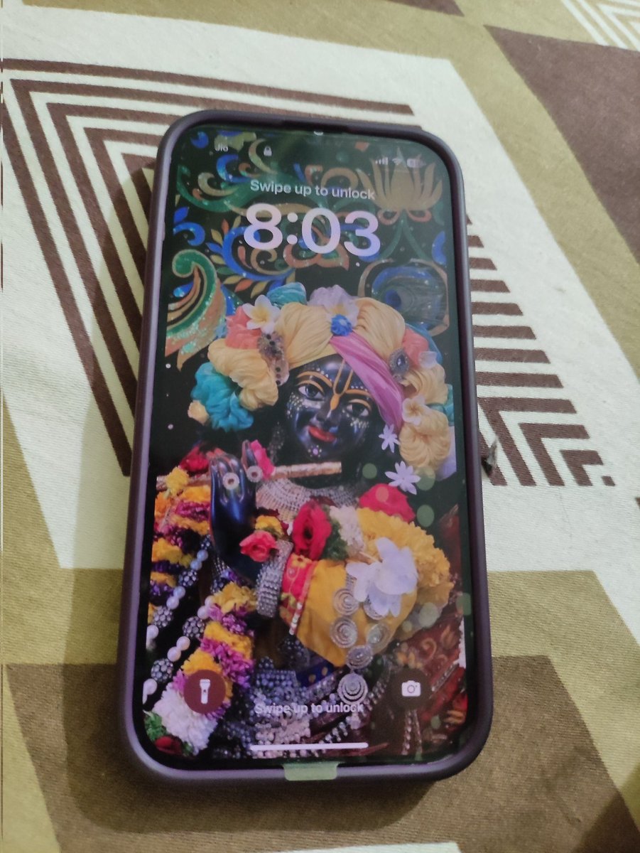 abhisheksvaliya's tweet photo. Big thanks to @AppleSupport and @Apple for their top-notch service! They swiftly replaced my display to resolve the green screen issue, and I'm truly impressed by the quality and support. #Apple #iPhone14Pro #AppleSupport #GreenScreenIssue 
OLD.                                NEW https://t.co/KG0gaOzLE0