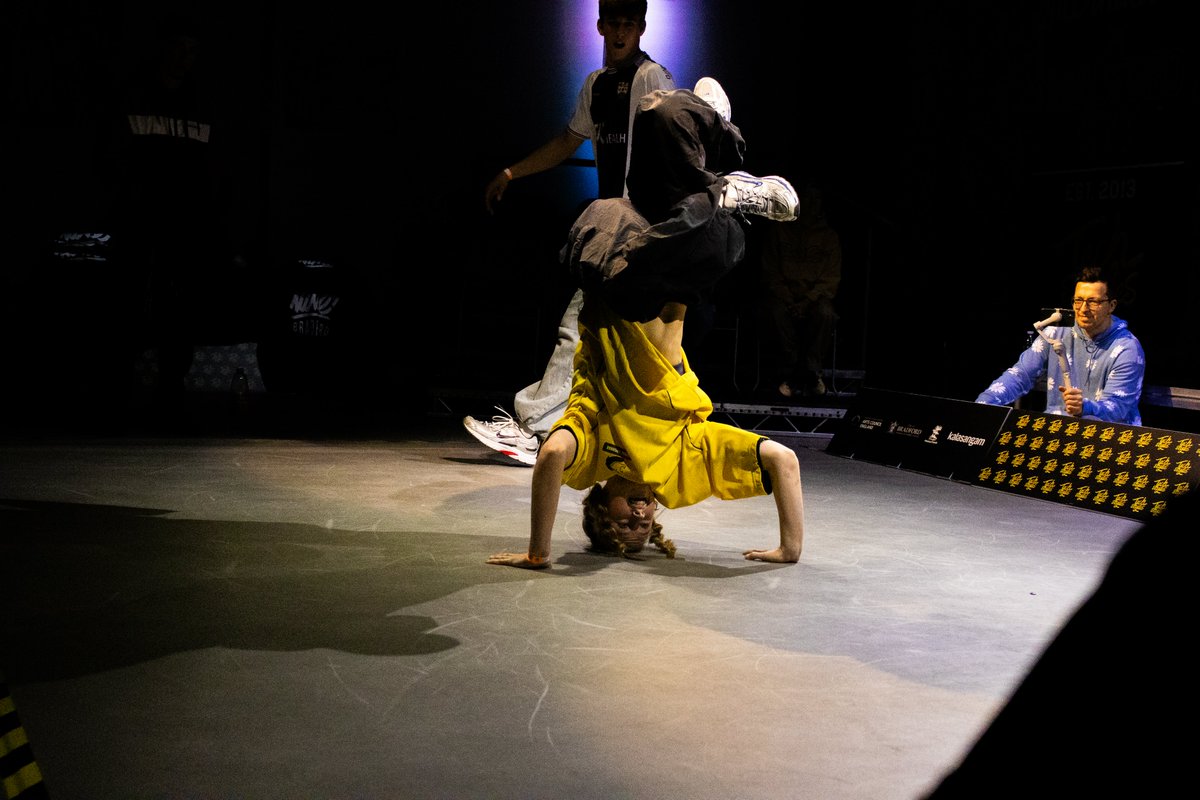 bdartscentre's tweet photo. 💃🕺 Haider spent the weekend supporting the team at Tech Styles International. We can’t wait to have this amazing celebration of Breakin’ back in our building next year ✌️

📸 Photos by Haider Mahboob

#kalasangam #techstyles #bradford #breakdancing #tecstylesinternational https://t.co/geRXkc7Spo