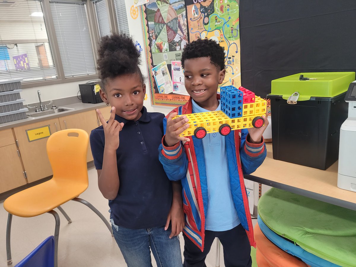 HumphriesSTEM's tweet photo. These students were very proud of the trucks they built. They were able to collaborate with their peer & communicate about the steps needed to make their truck. Go 1st Grade! #STEM #Engineers #FutureEngineers #GrowInSTEM #Roadrunners #HumphriesWay https://t.co/63gw5rSzIe