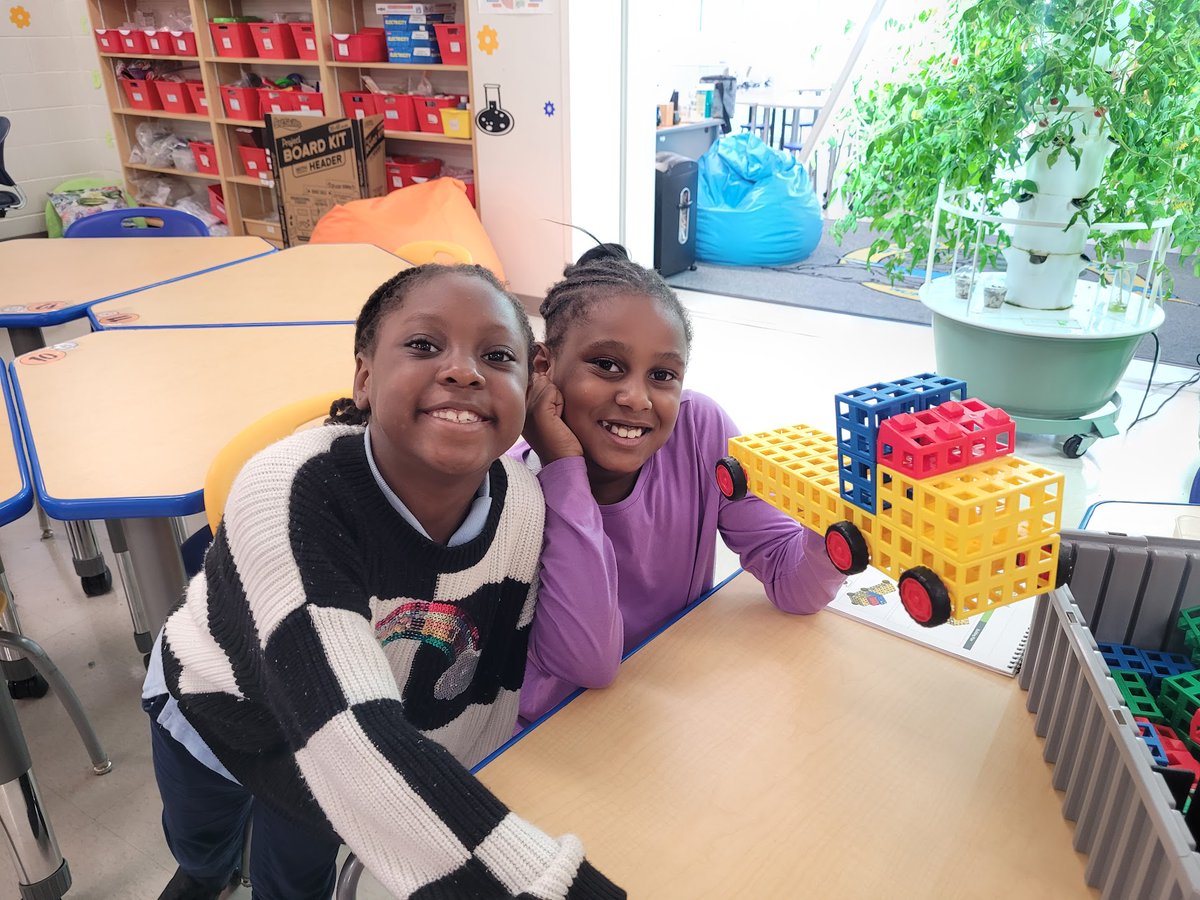 HumphriesSTEM's tweet photo. These students were very proud of the trucks they built. They were able to collaborate with their peer & communicate about the steps needed to make their truck. Go 1st Grade! #STEM #Engineers #FutureEngineers #GrowInSTEM #Roadrunners #HumphriesWay https://t.co/63gw5rSzIe