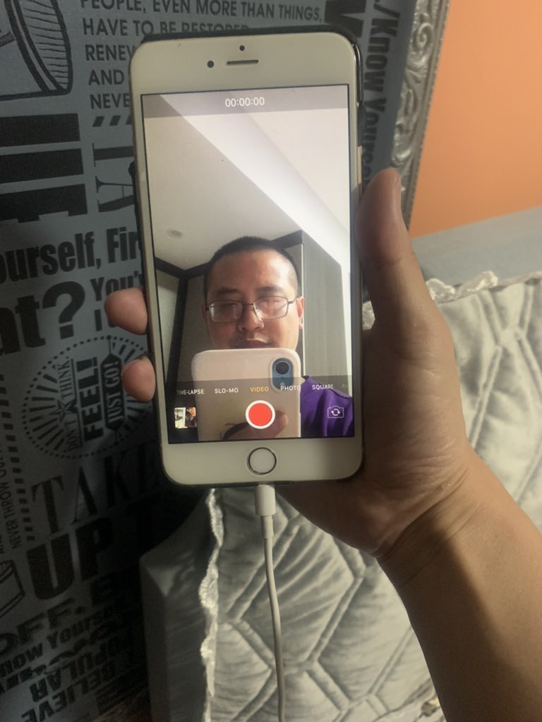 JamesCageWhite's tweet photo. I’m a saving guy . I’m still using iPhone 6+ . I’m the most saving guy in the world https://t.co/jBXycC7PLw