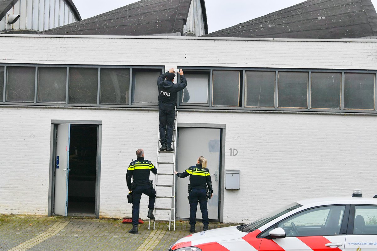 Illegale sigarettenfabriek ontdekt in bedrijfspand