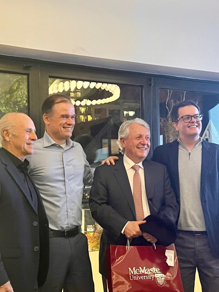 LuisHPBraga's tweet photo. It was a great honour and a pleasure to have The Great Pippi Salle come as a visiting professor to @MacUrology @machealthsci @MacUPediatrics @MacAnesthesia @mch_childrens @McMasterPGME @SPU_Urology @ESPUorg @ESPU_RC @siupurol @BSPUrol. Fun night, great lectures, lots of teaching https://t.co/yhEPX63KpD