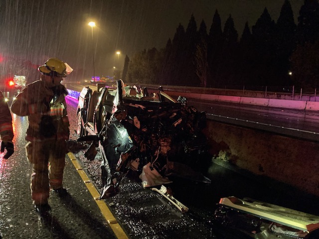PDXFire's tweet photo. Portland Fire and Rescue responded to multiple major crash incidents overnight with various levels of need for the big tools. Here are some pictures from a pin-in accident near the Columbia River on SB I5. https://t.co/zj7t06EGKW