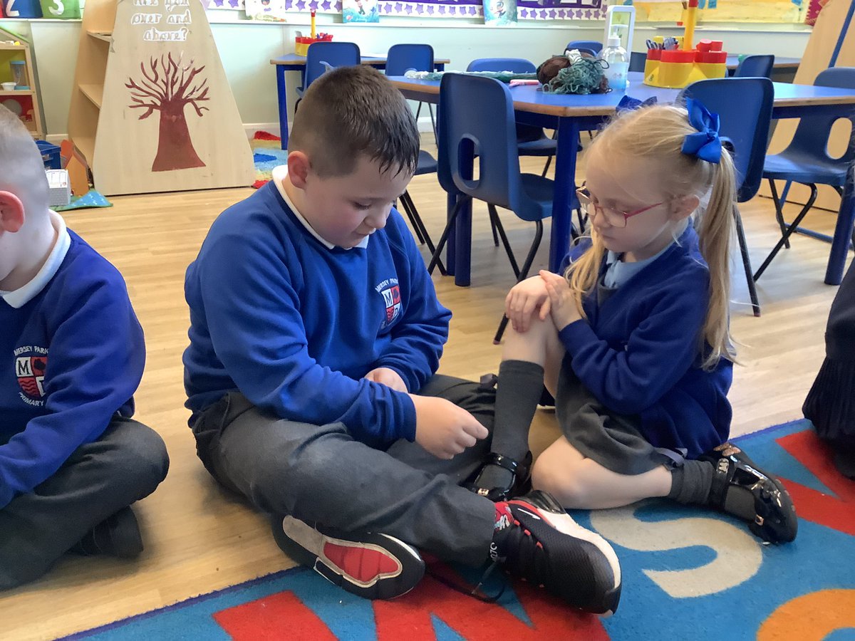 MPPS_Wirral's tweet image. How are we similar? 

Year 1 have been discussing all about what makes us similar and different. 

We know being different makes us unique. We looked at how we are similar/ different to our friends.

#MPPSPSHE #celebratingdifference