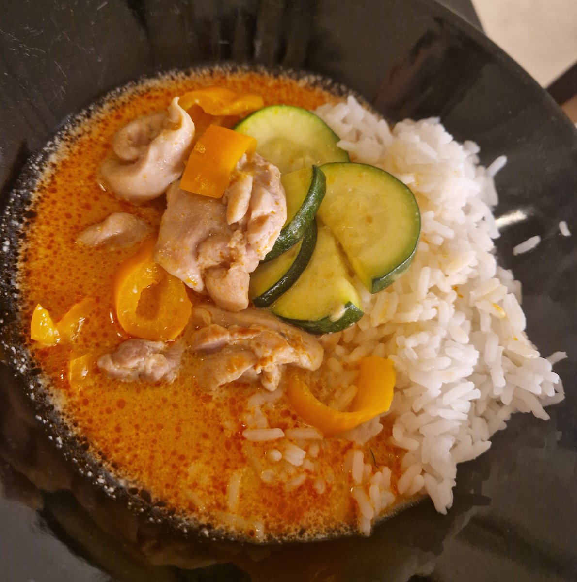 ÄitiMaa tweet media