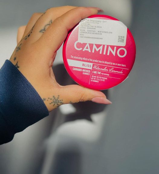Watermelon Lemonade Kiva Confections aka “Bliss”
🍉🍋
Incredible, effective, TASTY infused gummies.
Sativa and indica-like terpenes along with flavors of juicy watermelon and tart citrus will take you to your happy place, whether it’s after work or before Thanksgiving dinner with
