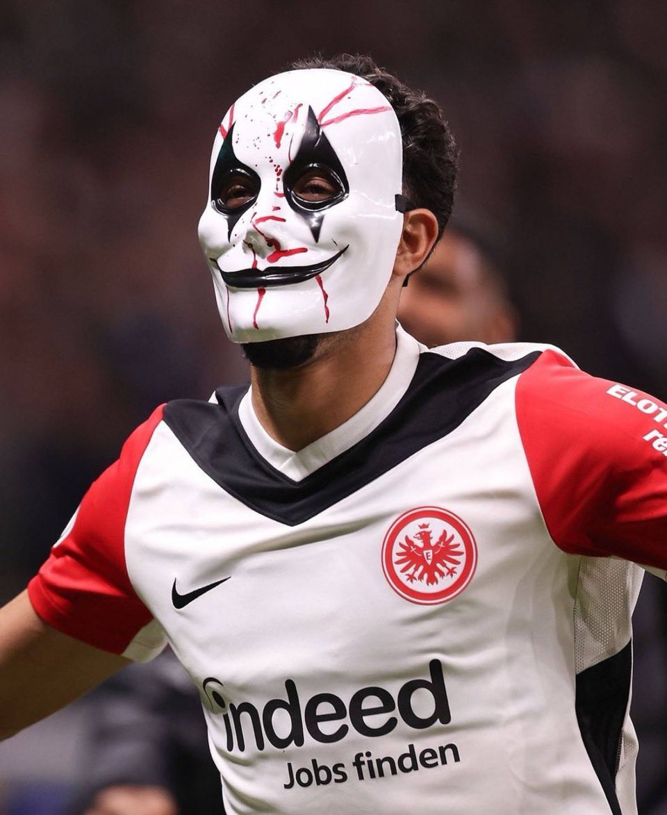 UniversLFC's tweet photo. 🚨🇪🇬 Omar Marmoush a décidé de rejoindre Liverpool !

Les deux clubs sont désormais en pourparlers pour un transfert potentiel de 60 millions de € l'été prochain ! 👀
(@SPORTBILD) https://t.co/uWb06Fwk39