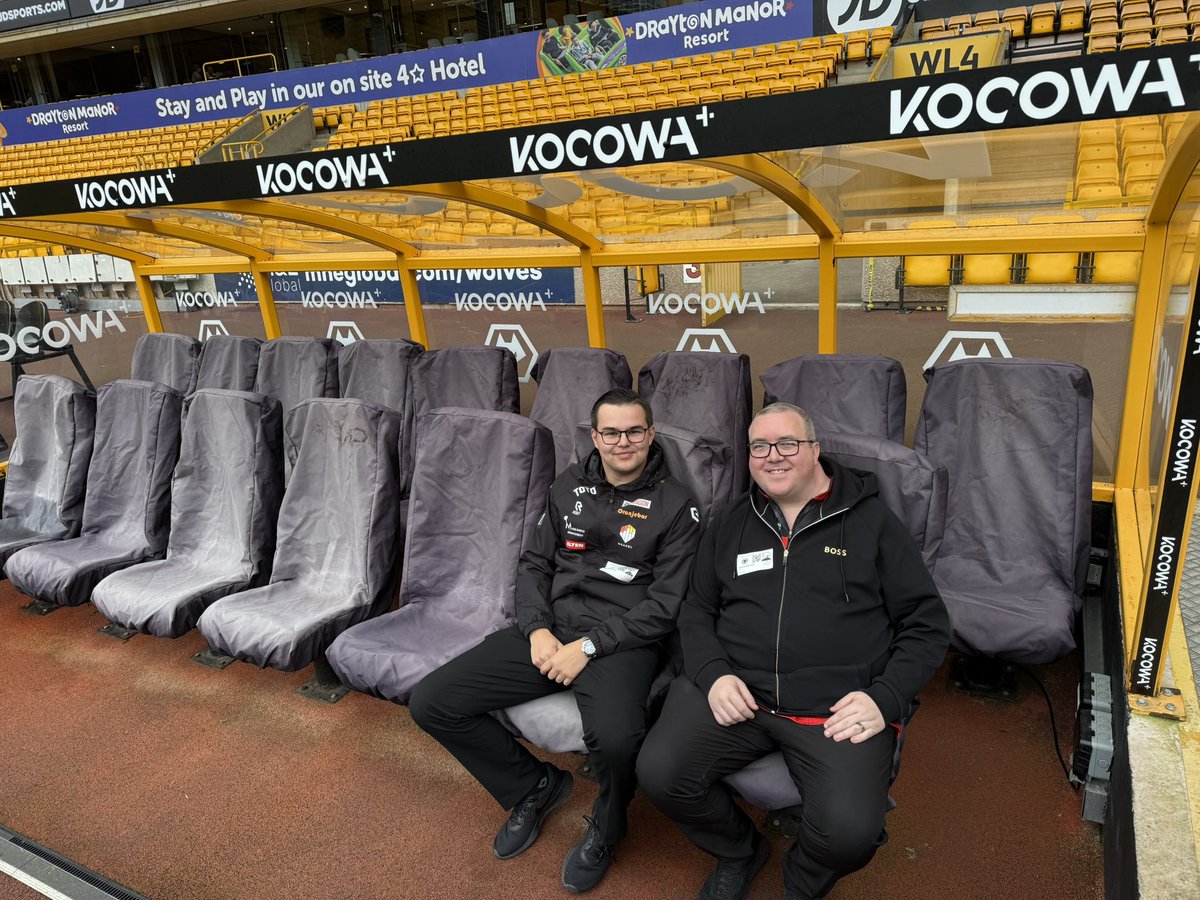 sbunting180's tweet photo. Had the pleasure of visiting @Wolves to do some Sky Sports media with @GVV180 this afternoon. Not quite Liverpool 😉 but a fantastic club, great facilities and very welcoming. https://t.co/WVzyCWBvnt