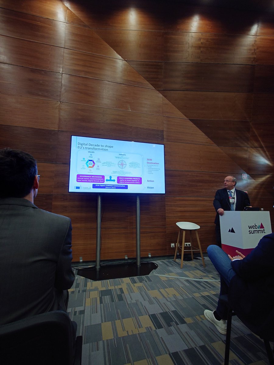 Nicochan33's tweet photo. Horizon Europe Cluster 4 in Digital, Industry, Space with a 6.5 billion Euros budget from @EU_HaDEA. Presentation at #WebSummit #digitalEU #DigitalEUAmbassadors #AIInEurope #DigitalIDWallet @DigitalEU @ArturHabant @elaniaz https://t.co/t5KvqNoygv