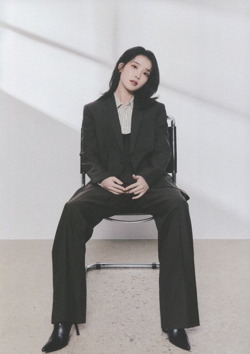 jieunssc's tweet photo. Does she know how many people died… 🧘🏻‍♀️🧘🏻‍♀️

#iu #2024MAMAVOTE https://t.co/d5jEUiyq3c