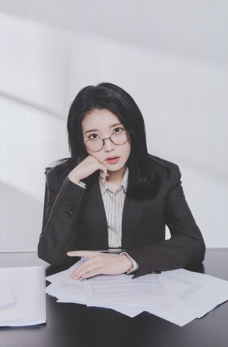 jieunssc's tweet photo. Does she know how many people died… 🧘🏻‍♀️🧘🏻‍♀️

#iu #2024MAMAVOTE https://t.co/d5jEUiyq3c