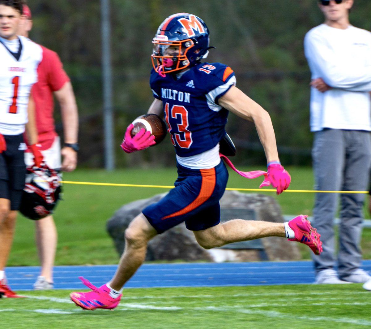 Kash13Kelly's tweet photo. Full Junior Highlights- Honored to be apart of such a great team this year.
@ScottyPrince10 @MA_Fball 
@CoachMartinESA @Coach_Cadet 

https://t.co/wPHjwjLZ2B https://t.co/e93hYbvn6n