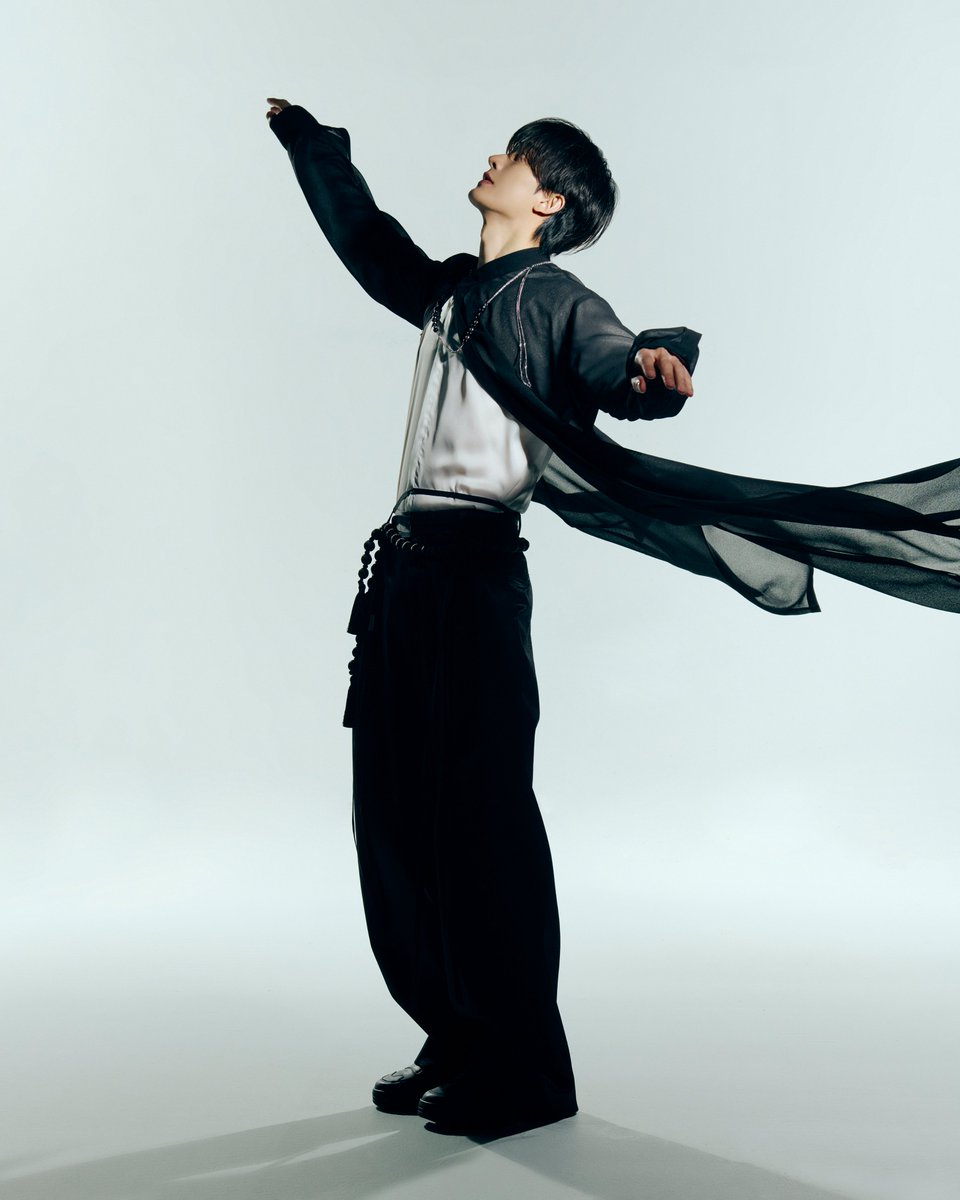 ZHOUMI_official's tweet photo. ZHOUMI 조미 【Ex Games】 Teaser Image 1

➫ 2024.11.21 6PM (KST)
 
#조미 #ZHOUMI
#ExGames #ZHOUMI_ExGames https://t.co/2jd9msPrQf