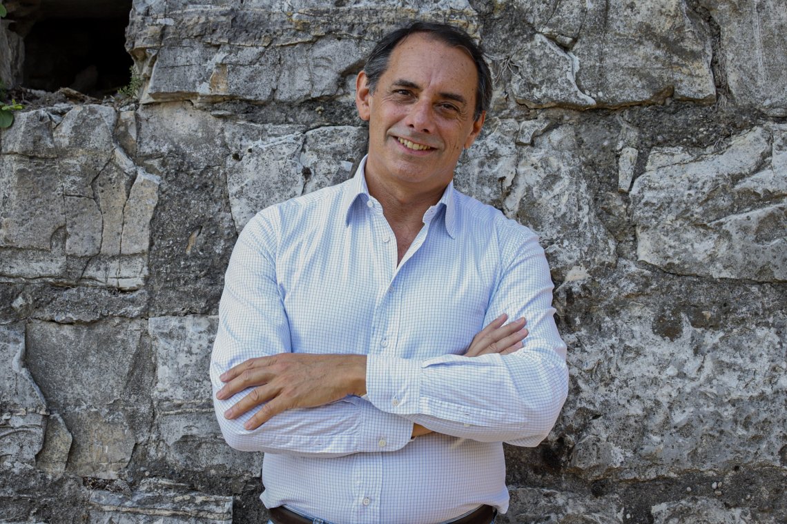 moschin_manuela's tweet photo. Oggi abbiamo l’onore di ospitare su https://t.co/GdzDLi3GQ6 lo scrittore Corrado Occhipinti Confalonieri, che ringrazio di cuore per aver accettato il mio invito. https://t.co/hjjp8r5JOe https://t.co/G7WHngeqez