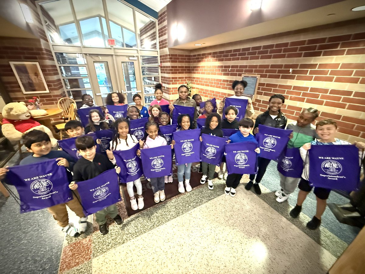 Congratulations to our Superintendent Award Winners for semester 1!  We are So Proud of you &amp; keep up the awesome work! 🎉🏃🏾‍♂️🏃🏼‍♀️🎊#WeAreWayne 🏰🛡️⚔️
