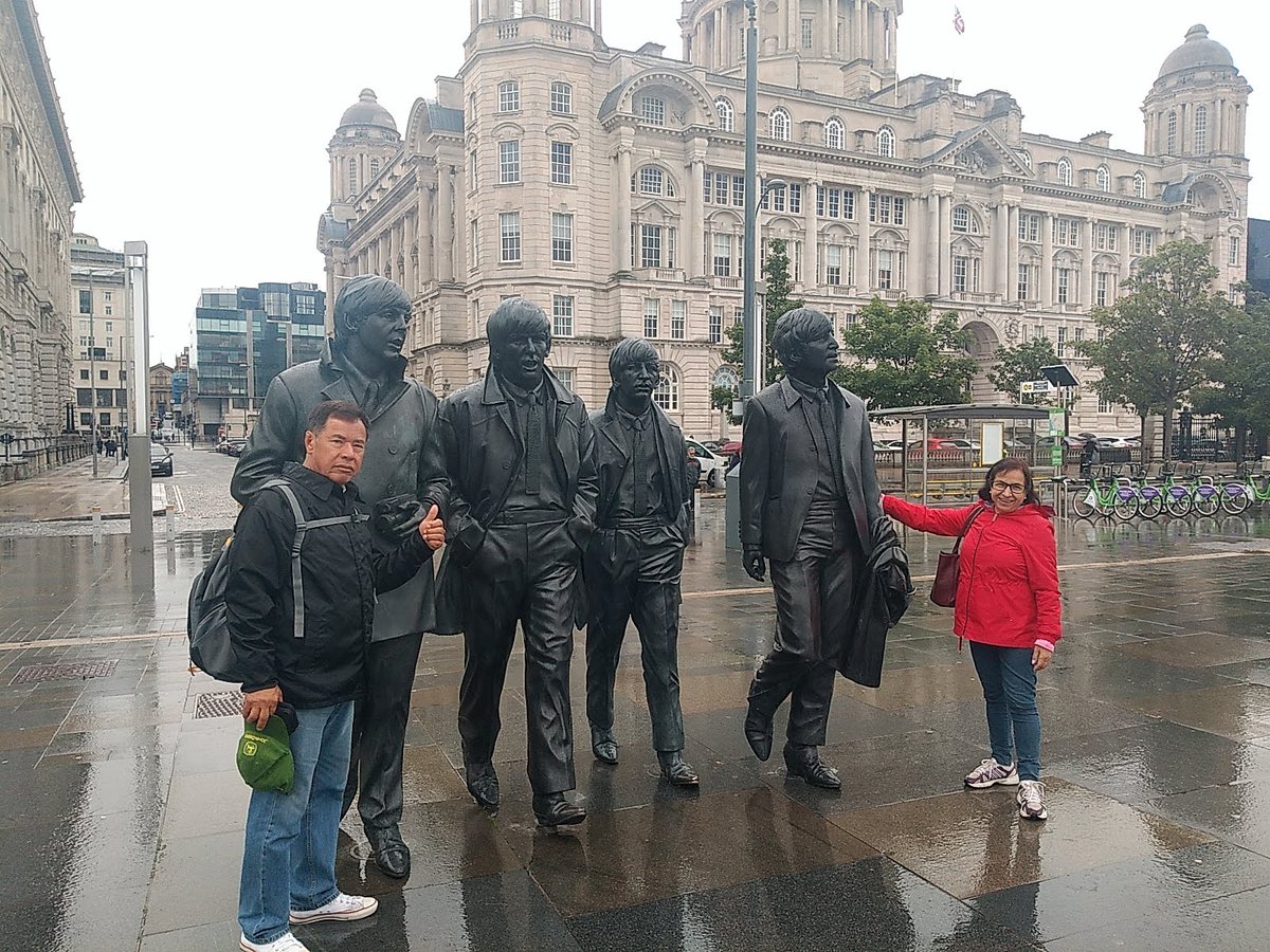 mnayemora's tweet photo. @aesquinca @alfa913fm @PaulMcCartney #McCartneyEnAlfa Viajaron a Liverpool en su 30 aniversario de casados para conocer la caverna ♥️ https://t.co/6z1ij9AAJ9