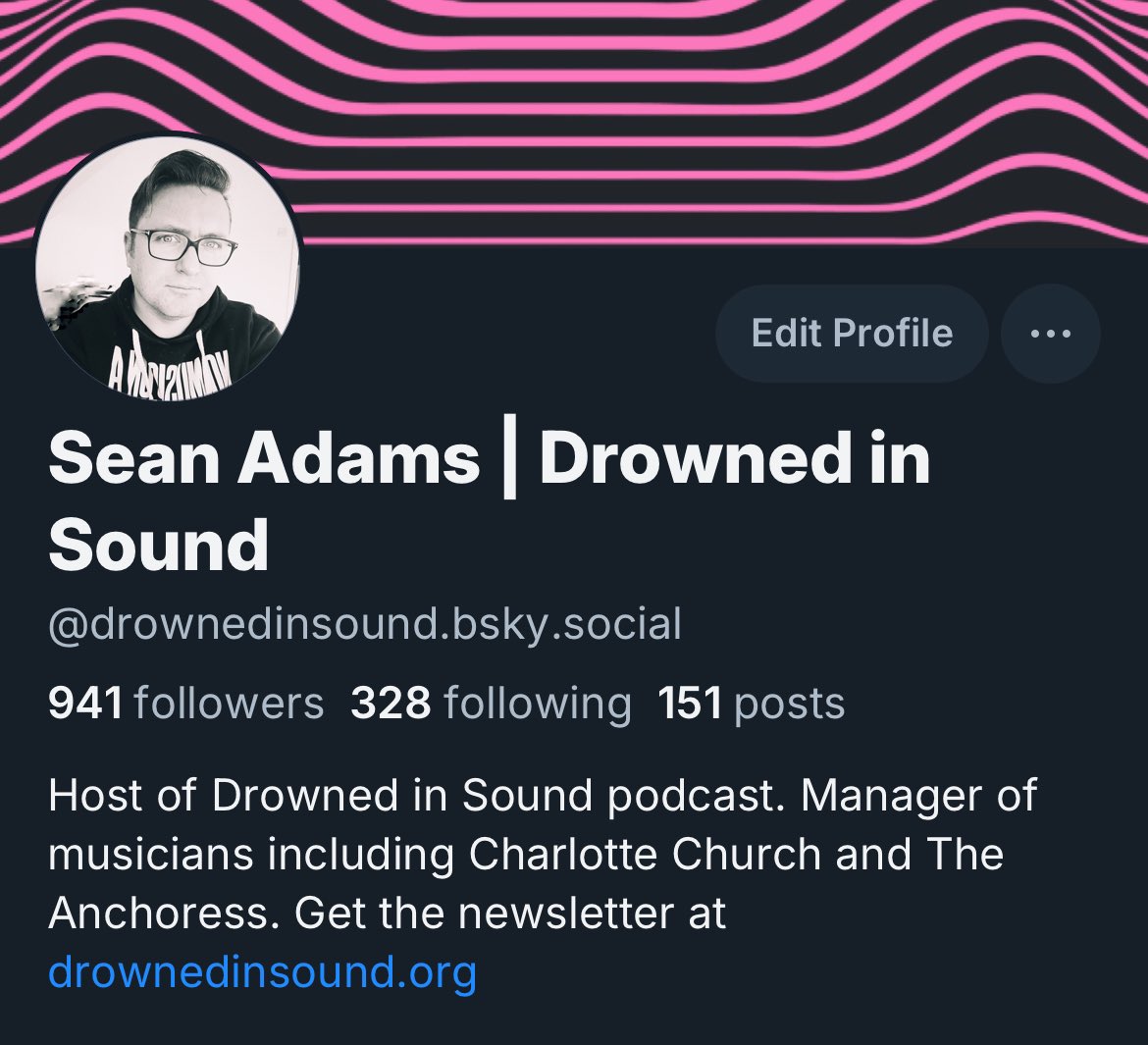 Sean Adams (@seaninsound) on Twitter photo Very few musicians over there. Is that about to change? 👀 Very few musicians over there. Is that about to change? 👀