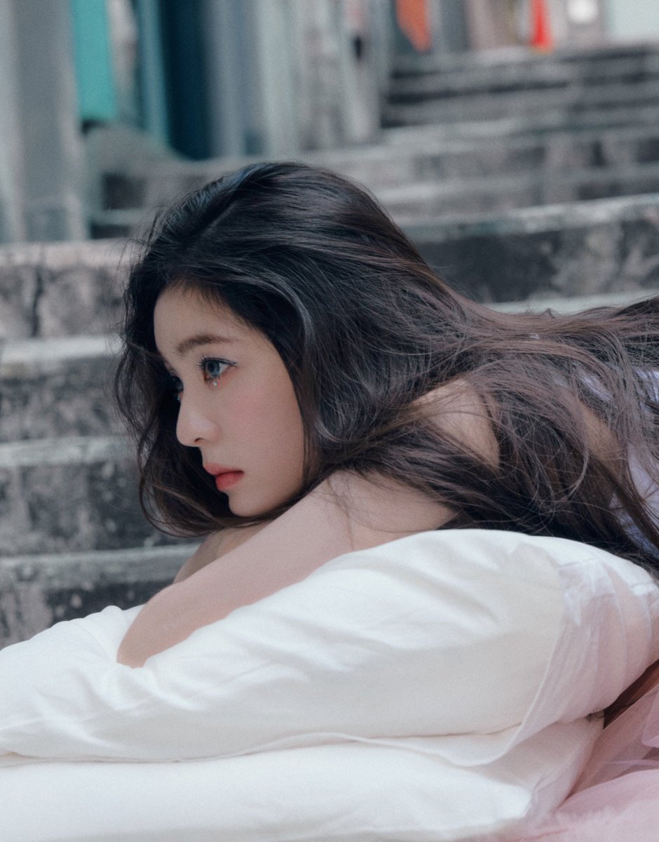 irene pics tweet media
