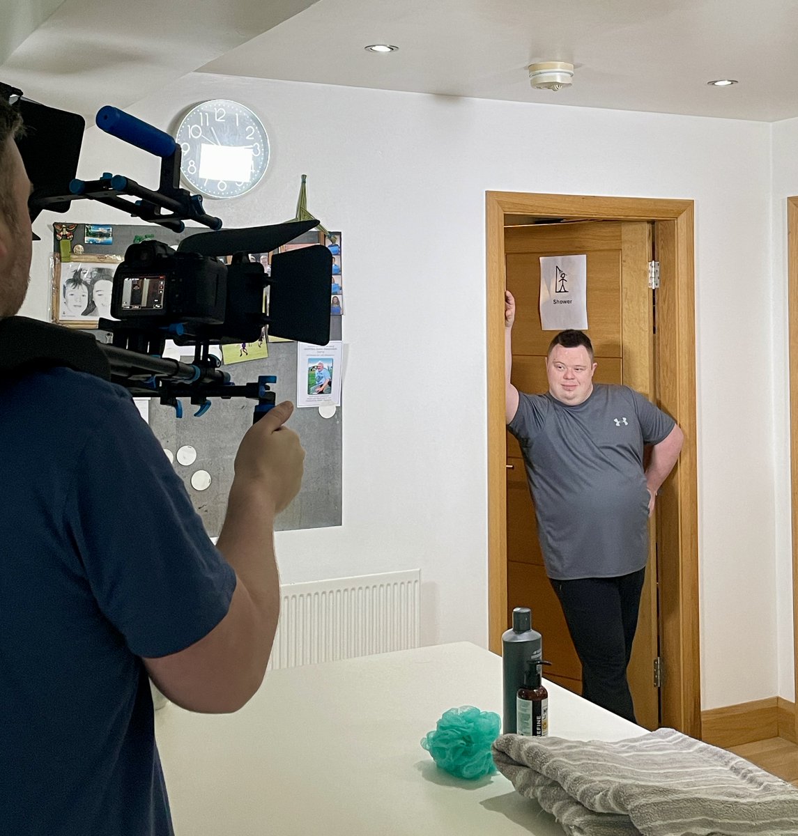 QUBSONM's tweet photo. Want to know about how to prevent pressure ulcers? The team of Ailish McMeel, Matt Birch, Aaron Smyth, John Moffatt, and Jeannie Donnelly are developing a video which will be released in the next few days. #LoveQUB @QUBSONM @QUBLDN #stoppressureulcers @mattbirchdesign #EdTech https://t.co/25zyYquy65