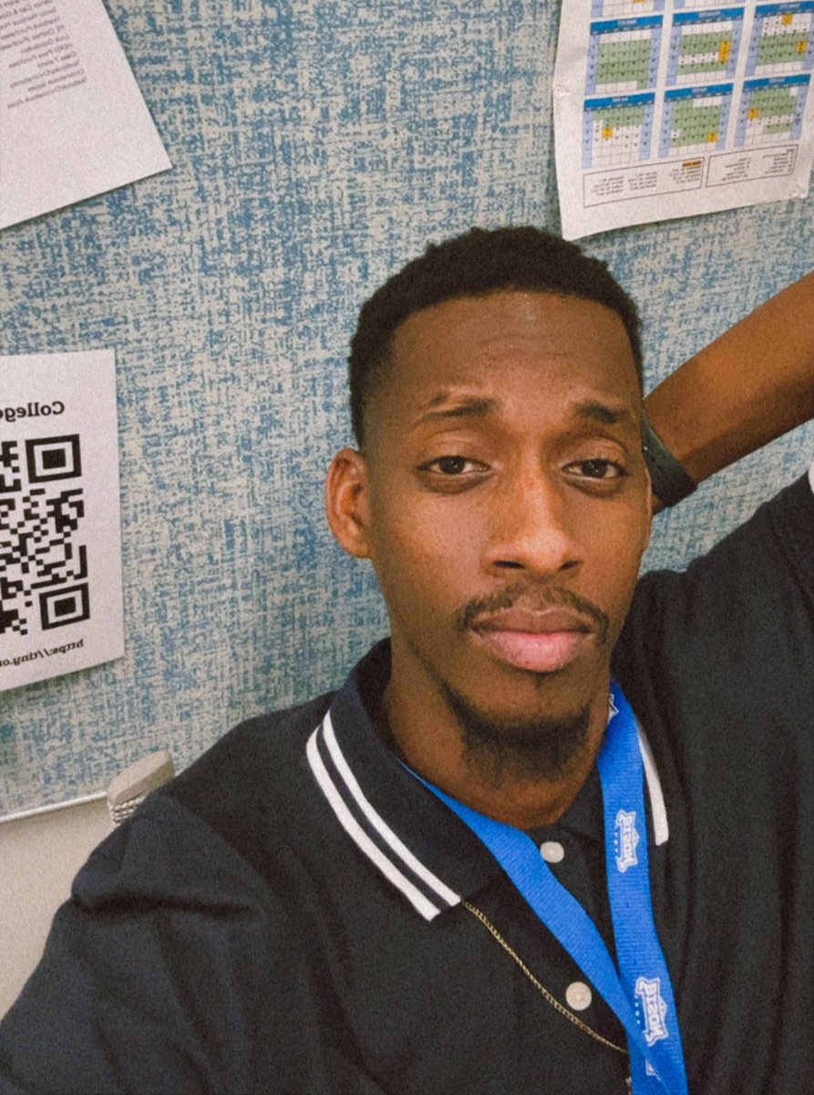 _itsjacoby's tweet image. What does it look like I do for a living? 
(Wrong answers only)