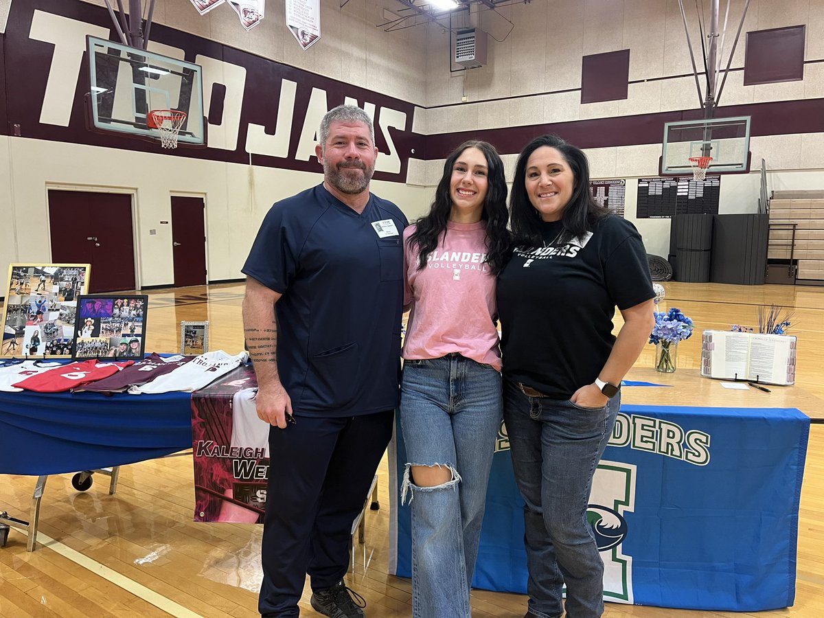 parker_rehm's tweet photo. It’s the Initial National signing day for All Division I and II sports (except football) across the country!

First stop is at Troy as @KaleighJWelch signs to play for @IslandersVB! @TR0JANATI0N https://t.co/YxHurOxqmx