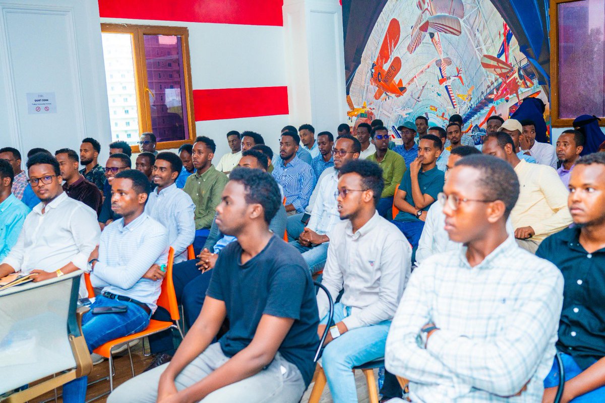 ACMogadishu's tweet image. We had an amazing session on Cryptocurrency in Somalia with eDir App! Inspiring turnout from Somali youth, discussing crypto opportunities & challenges. Let's keep innovating & building a brighter future! #ACMogadishu #ACM #OpenTalk