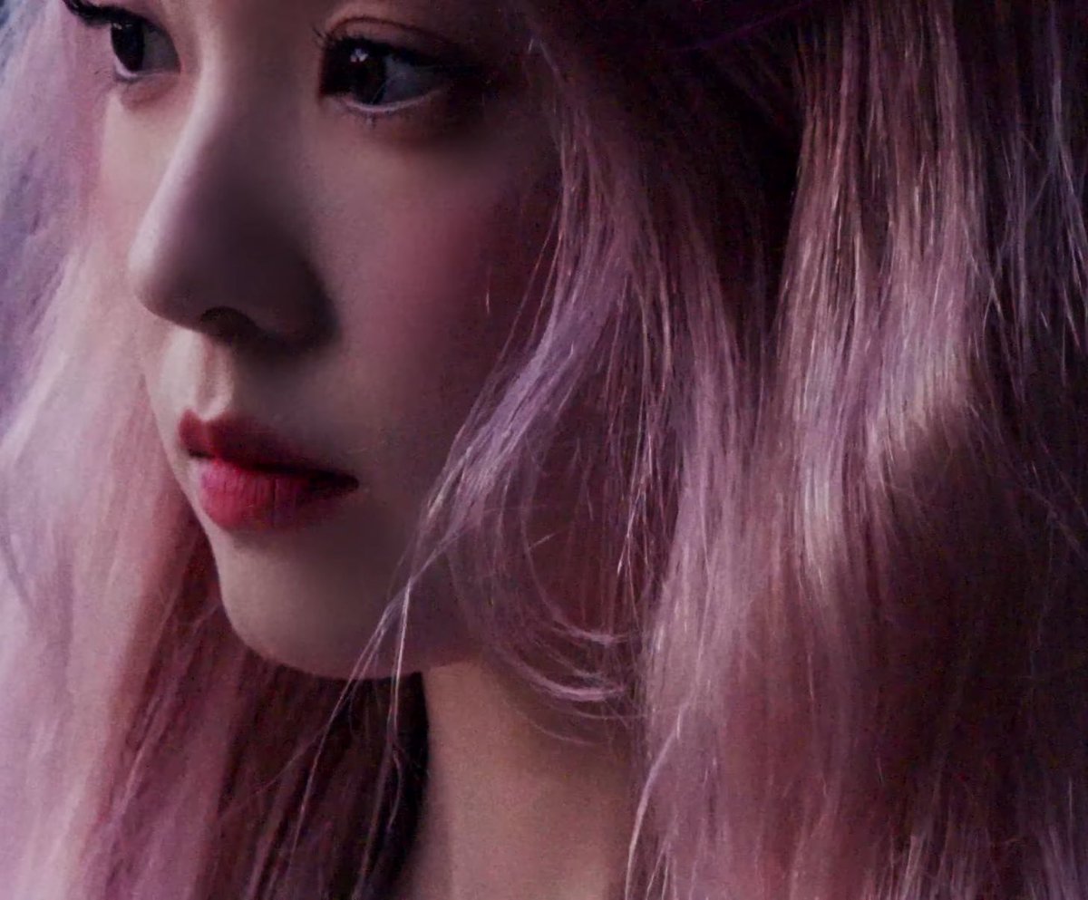 picsofirene's tweet image. PINK IRENE IS FOR THE HISTORY BOOKS