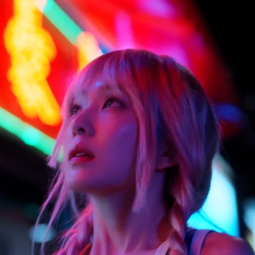 picsofirene's tweet image. PINK IRENE IS FOR THE HISTORY BOOKS