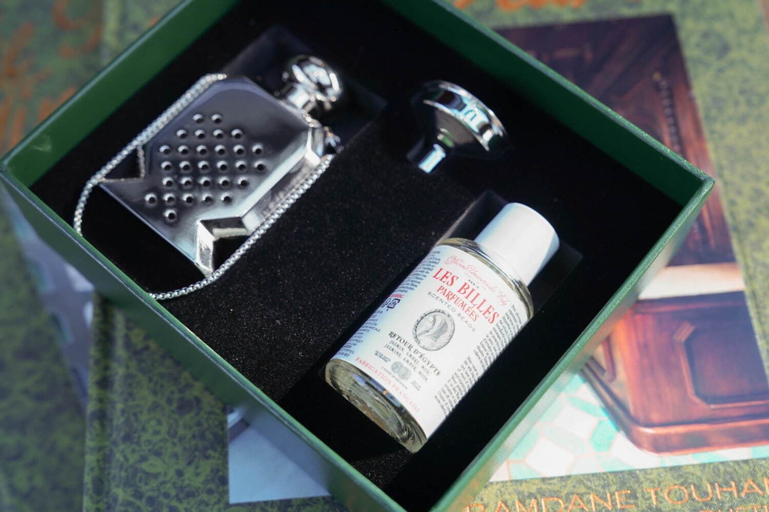 ボワット・メタリック・オドリフェラン – Officine Universelle