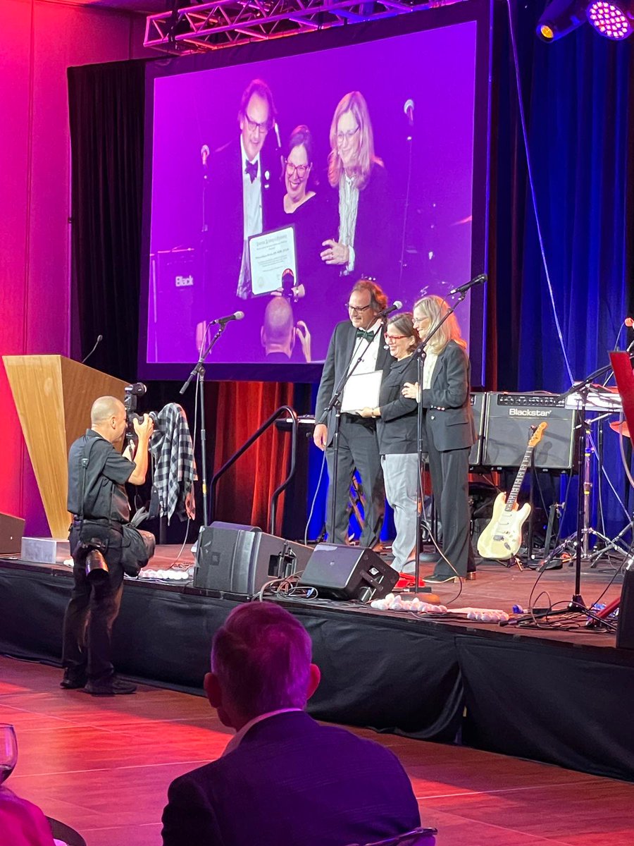 interpuertorico's tweet photo. Felicitamos a las doctoras Damaris Pagán-Torres y Neisha M. Rodríguez de #InterOptometría por ser reconocidas en el Leadership & Legacy Celebration de la Academia Americana de Optometría. 👏
#LaInter #OrgulloInter #Optometría https://t.co/ADmsDvcnKR
