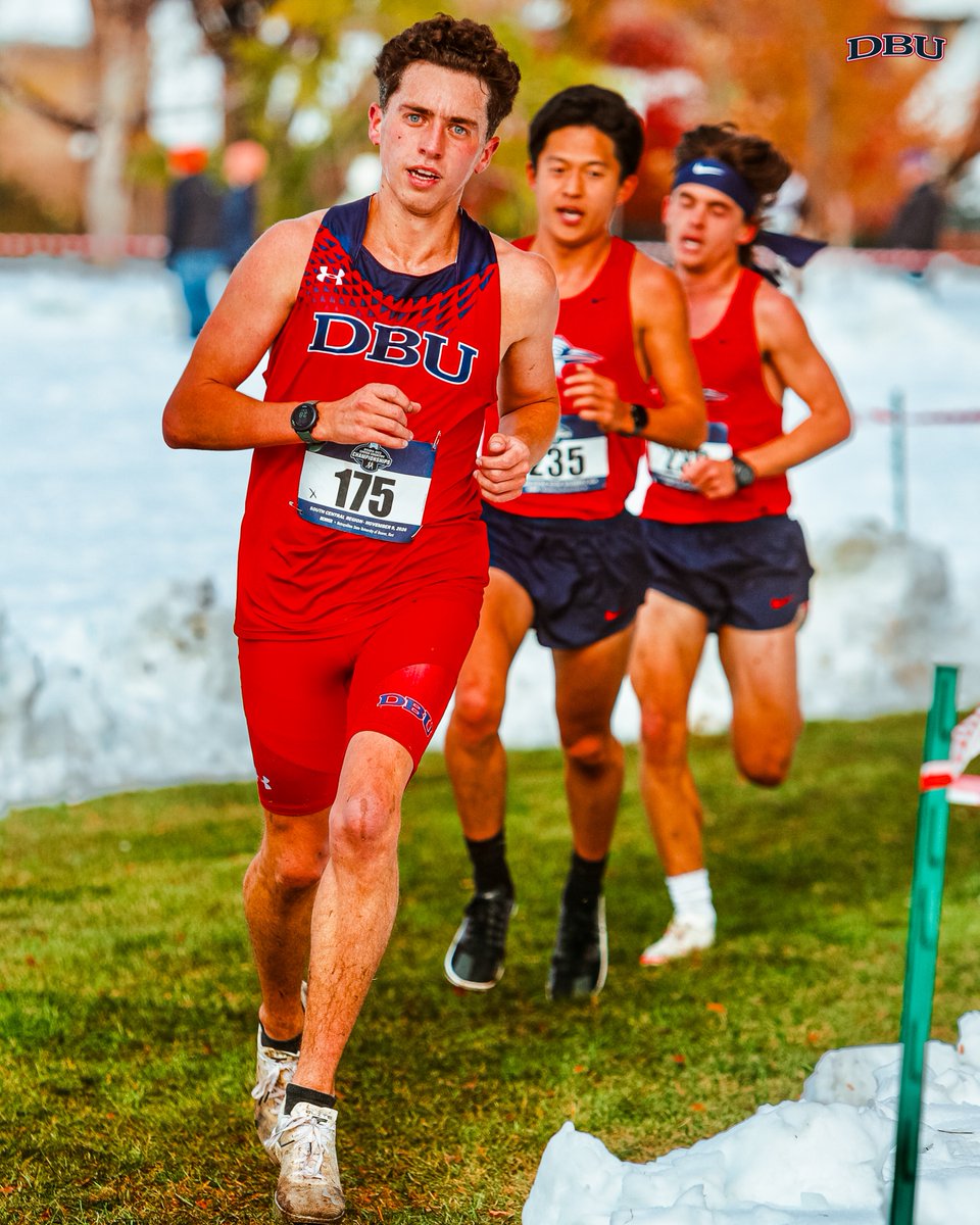 DBUXCTF's tweet photo. 📸 some photos of the Men's team in Denver last weekend at the XC Regionals! ☃️🏃‍♂️ https://t.co/A8d4atmiu2