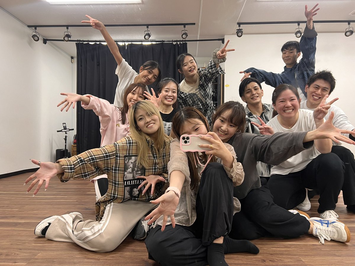 ria_18890801's tweet photo. 東京🗼ws
ありがとうございました🌷
初めましての方も沢山きてくれて
みんなで汗かいて最高に楽しかったです

リクエストもらって
久しぶりにこの曲踊れたのも嬉しかった

🎧ベテルギウス/優里

@Rupinus_dance https://t.co/6groWVdDAw