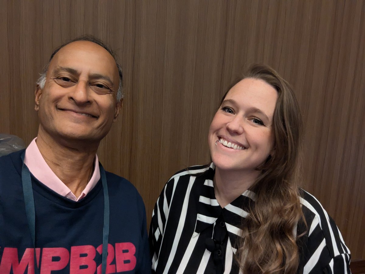 shashib's tweet photo. At the session with @_KendaMacdonald right message, right person at the right time
@MarketingProfs #mpb2b https://t.co/SETGpQzH12