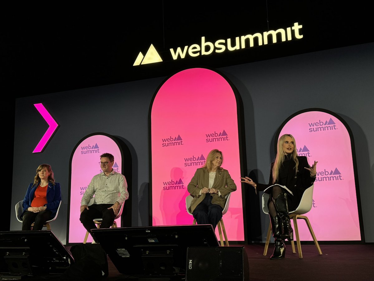browserd's tweet image. “Fostering critical thinking in a hyperconnected world” is the debate on stage at @WebSummit #governmentsummit, with @thenewsmovement director Rebecca Hutson, @RootsofEmpathy @MaryGordonROE, Yoto @bendrury, and @playpokpok CEO @melissacash_ .
#WebSummit #webSummit2024
