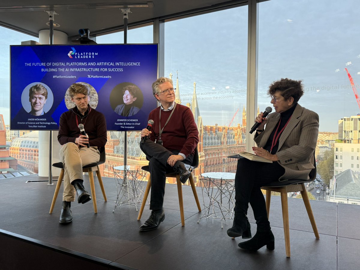 Platform Leaders (@platformleadrs) on Twitter photo Are you a centaur or a cyborg when using AI tools asks Dr Robert Smith from <a href="/DigiCatapult/">Digital Catapult</a>? #platformleaders Are you a centaur or a cyborg when using AI tools asks Dr Robert Smith from <a href="/DigiCatapult/">Digital Catapult</a>? #platformleaders