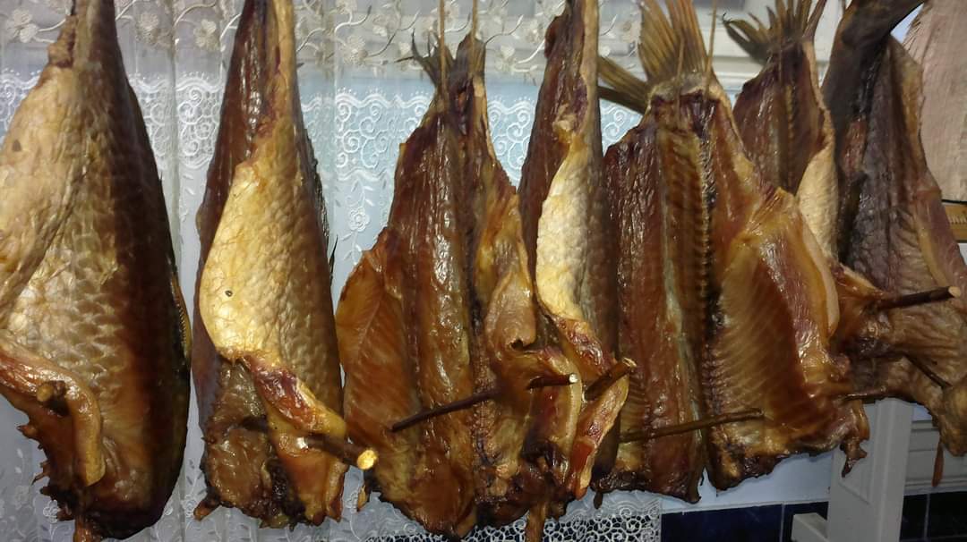 Ajmo RT ceo niz molim
Ako ima zainteresovanih za naručivanje DIMLJENOG ŠARANA za Svetog Nikolu - imaću slobodnu pušnicu za nekih 50-ak kilograma za poručivanje. Može isporuka u BG za neku razumnu količinu.
Cena će biti:
NABAVNA CENA ŠARANA + 250 din po kg žive vage.
ide niz ⬇️