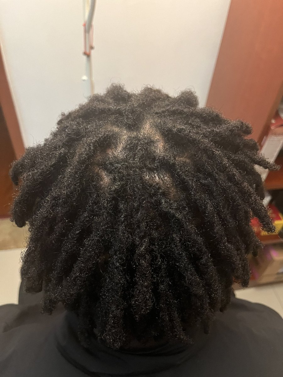 fred_tch's tweet image. 8 months hair growth #Rasta #Dreadlock #Freedom #EntrepreneurMindset #BornToFly #