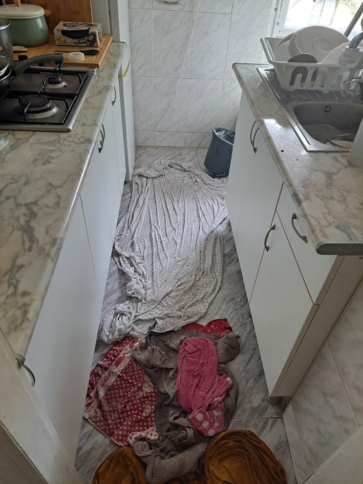 Tokowl's tweet photo. Another day another emergency in our lives... We have to ask for a help once more.

This morning our water heater fell, flooding the flat. We're without water &amp; facing high bills. We really need help to cover costs. C@mmissions or tiрs appreciated, as well as reposts😥 https://t.co/T1AAFxX6Cn