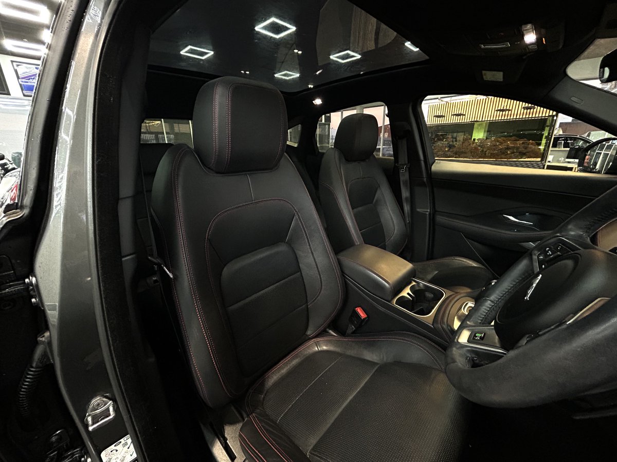 ProSportsCars's tweet image. ‼️𝐉𝐀𝐆𝐔𝐀𝐑 𝐄-𝐏𝐀𝐂𝐄 𝟐.𝟎𝐃 𝐂𝐇𝐄𝐐𝐔𝐄𝐑𝐄𝐃 𝐅𝐋𝐀𝐆 𝐄𝐃𝐈𝐓𝐈𝐎𝐍‼️

◼️BN69 SVL
◽️54.6K Mileage
◼️Automatic
◽️Diesel
◼️Infotainment screen
◽️Heated Seats
◽️Rearview Camera
◽️DAB Digital radio
◼️Sat Nav
◽️Bluetooth Connectivity
◼️Android Auto
◽️Apple CarPlay