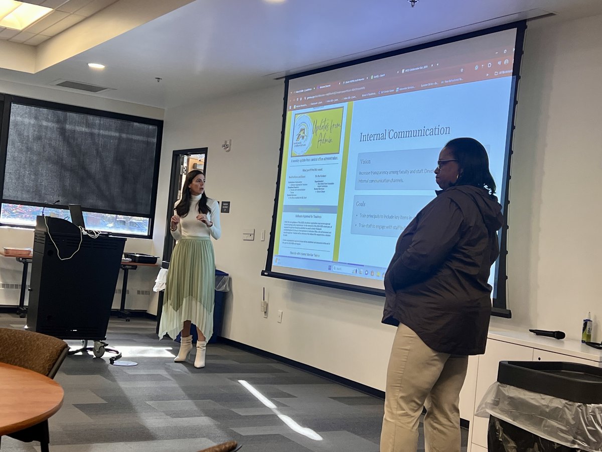 FirstRingCLE's tweet photo. First Ring Schools PR/Comm &amp; FACE Networks joined forces today @ESCNortheastOH! 

Leaders shared best practices on:
📊 Family survey strategies &amp; comm audits
📱 AI in engagement
❤️ Student wellness comms

Building stronger school-family partnerships across NEO! https://t.co/fEk0fBoFel