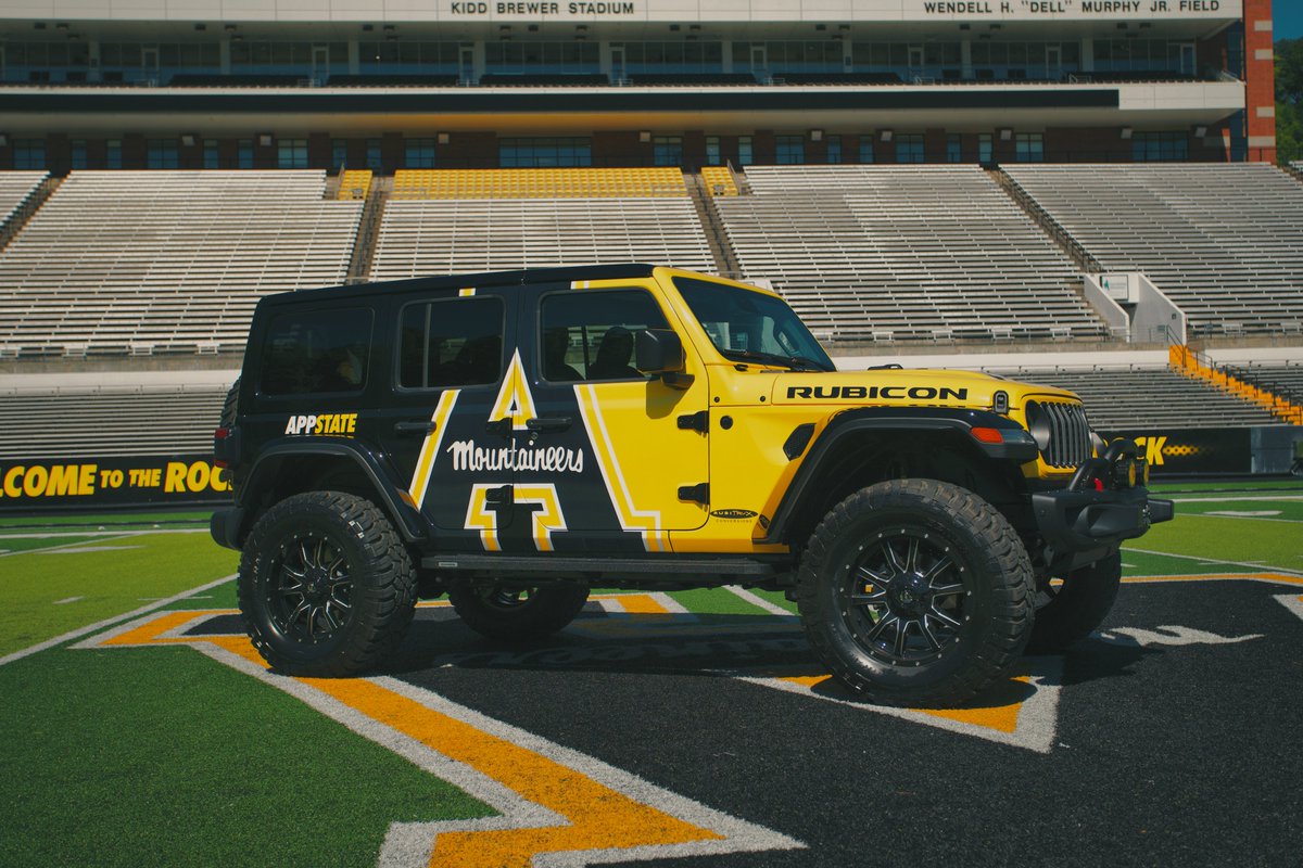 🚨 ATTENTION 🚨

You have 12 HOURS remaining to purchase an App State Jeep raffle ticket. A winner will be drawn tomorrow! 

🎟️: goapp.st/JeepRaffle2024

#GoApp