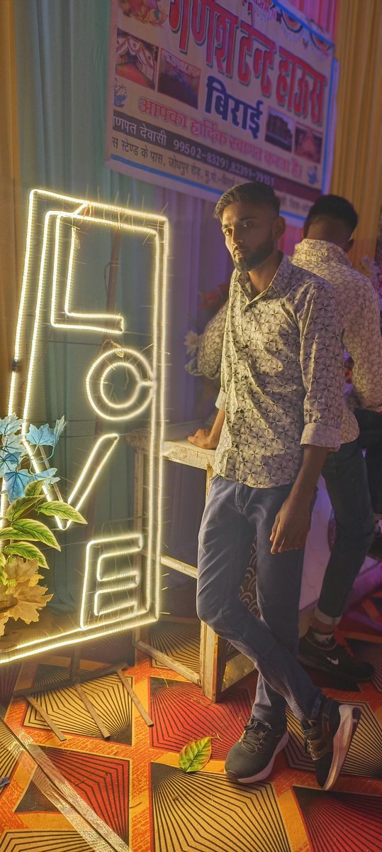 BhatiRawal97834's tweet image. व्यवहार का समय अब ​​गया ,
संबंध अब सिर्फ पैसो से बनते हैं ...

#wafa
#Amsterdam #BBConTrial #bbvipks3 #winmetawin