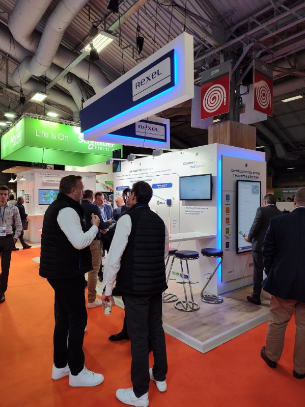 PixelDeLune tweet media