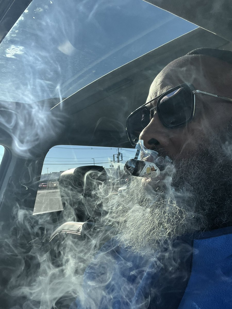 SteelSouls's tweet photo. Ready to get this day pumping! DESPITE the negativity thrown my way! https://t.co/x9bgOghBbX