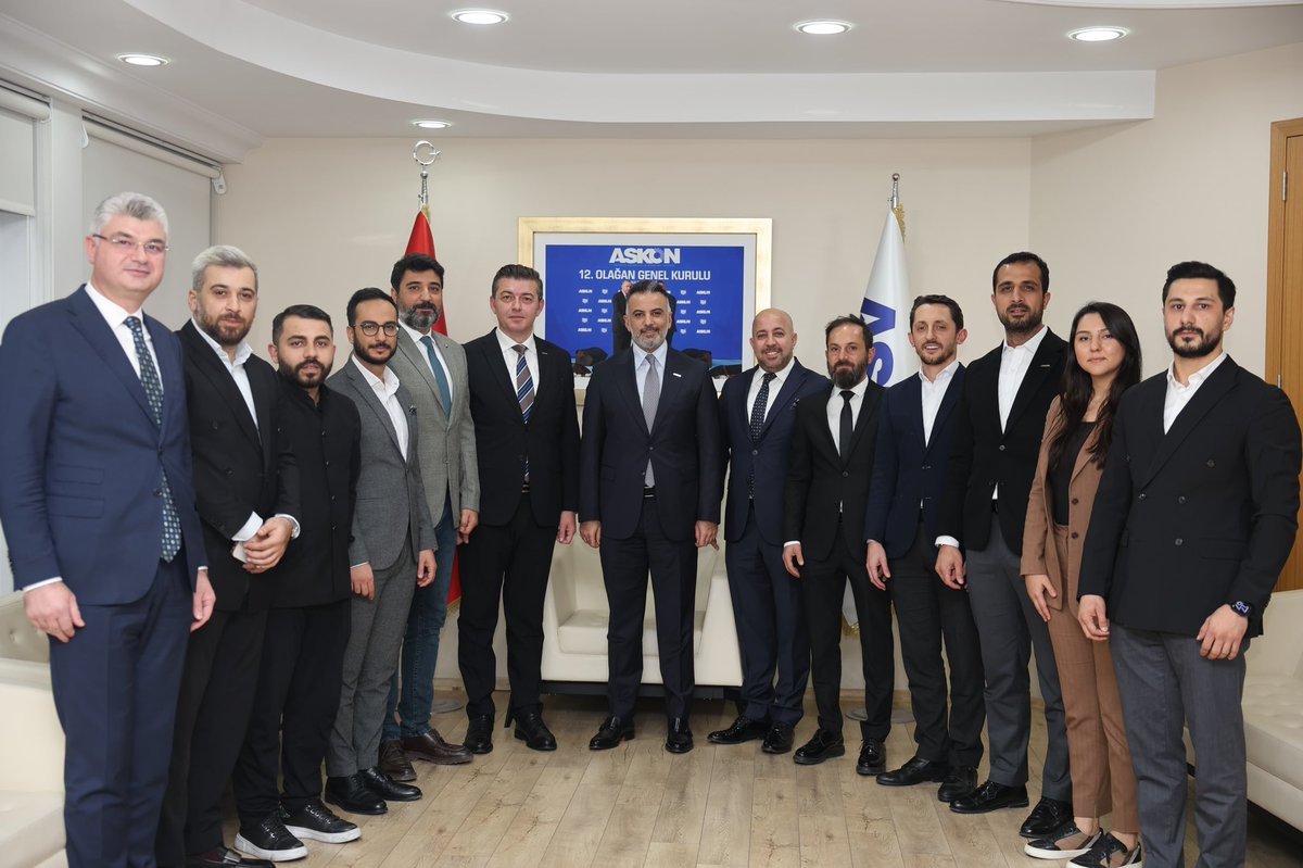 12. Dönem ASKON Yönetim Kurulundaki çalışmalarımızdan dolayı Genel Başkanımız Sn. Orhan AYDIN Bey tarafından şahsıma tevdi edilen dönem sonu başarı plaketi vesilesiyle şükranlarımı arz ederim.

#millikalkınmanıngüçlüadı ASKON…

<a href="/orhanaydin/">Orhan AYDIN</a> 
<a href="/Volkan_Khrmn08/">Volkan Kahraman</a>