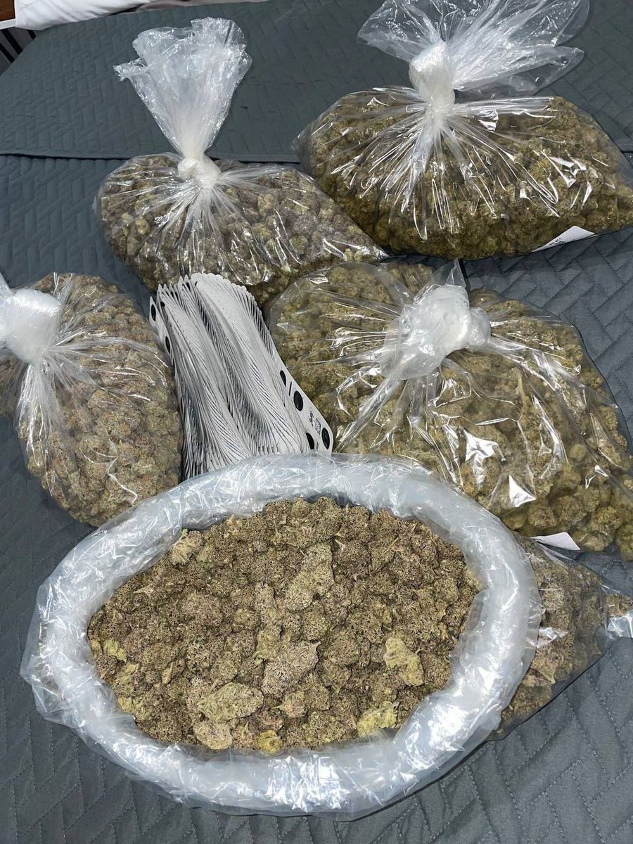 I need everyone to listen closely please! I am having some difficulties keeping in touch with all regulars. Please message me privately on this telegram if you are going to proceed and continue buying off me and I will personally send you my phone numbe.
T.me/Jonathan_spence