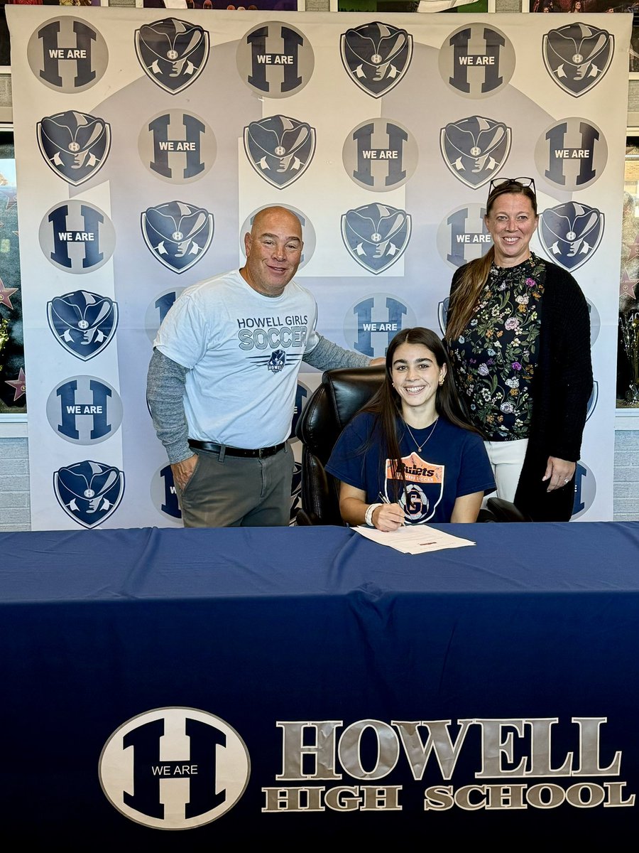 HGS_rebels's tweet photo. Our @Madelyn9Roberto to @gettysburg 💙🧡 https://t.co/jYmEEbokKe