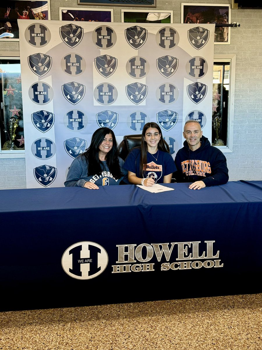 HGS_rebels's tweet photo. Our @Madelyn9Roberto to @gettysburg 💙🧡 https://t.co/jYmEEbokKe