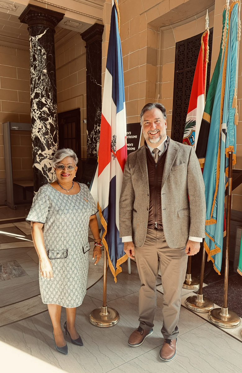 Un gusto recibir a la magistrada Rosa Pérez para conocer las importantes acciones que el <a href="/TSElectoral_RD/">TSERD</a> ha emprendido en materia de igualdad de género, luego de la cooperación que brindamos al órgano electoral en 2023. Reconocemos su dedicación y la del pleno en esta materia.